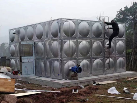 Our stainless steel water tank + pump station installation, smart water supply is applied to rural water supply projects in the motherland